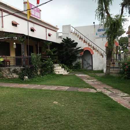 Hotel Heritage Sanyam Nahan Exterior photo